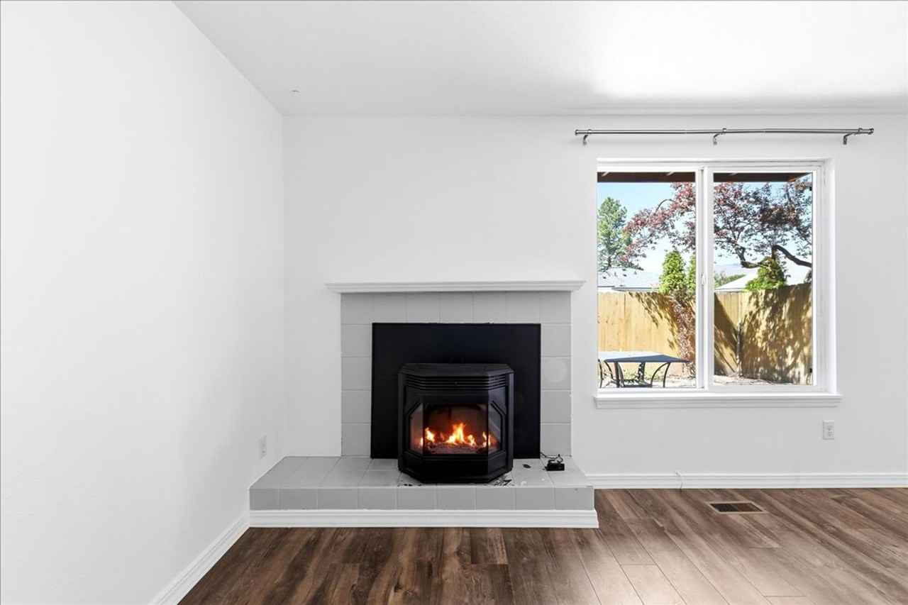 186 E Elwood Ln - Photo 6 of 39