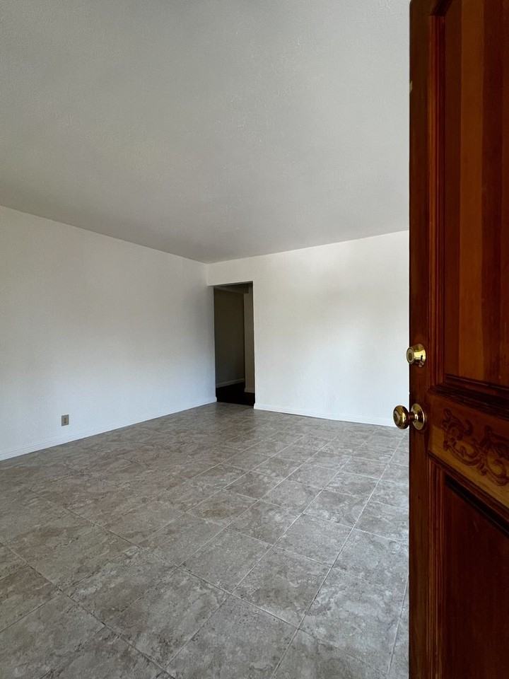 10 Linnell Ave - Photo 5 of 35