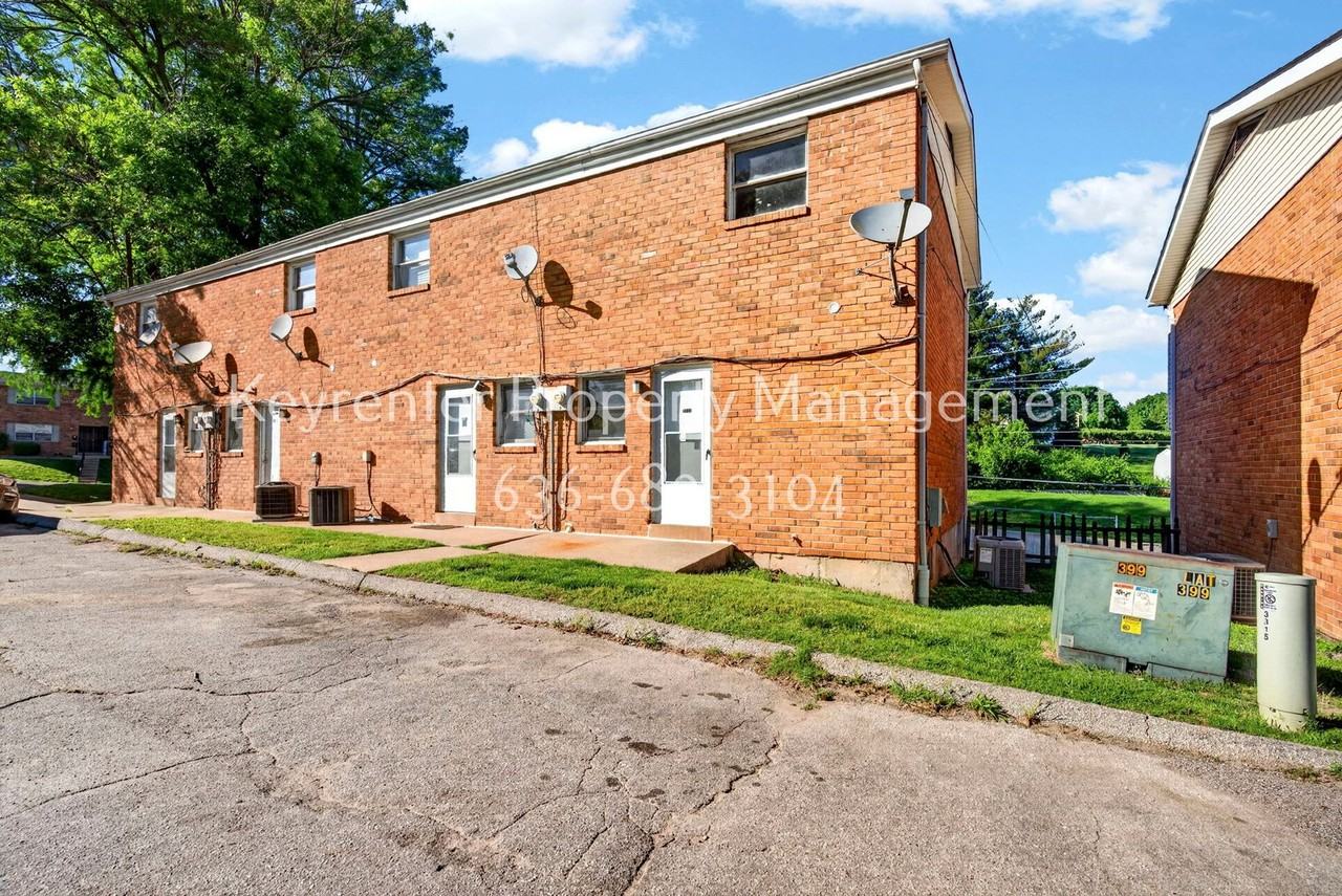3313 Droste Rd