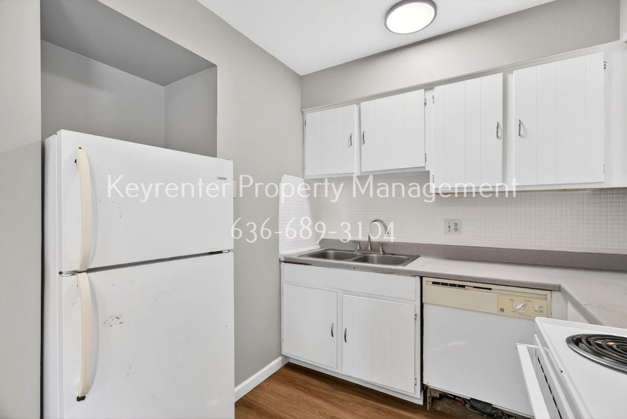 3313 Droste Rd - Photo 5 of 25