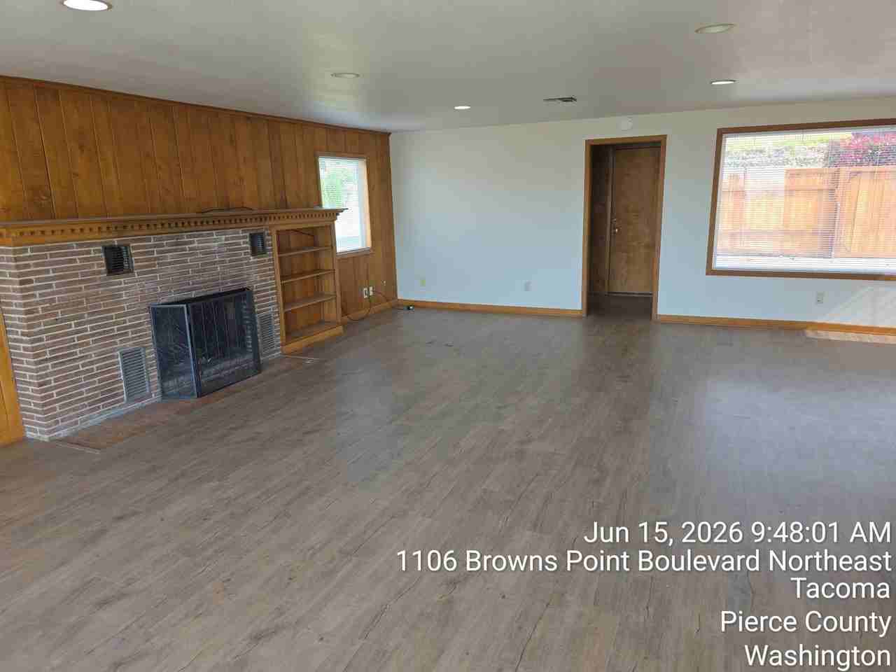 1106 Browns Point Blvd - Photo 4 of 26
