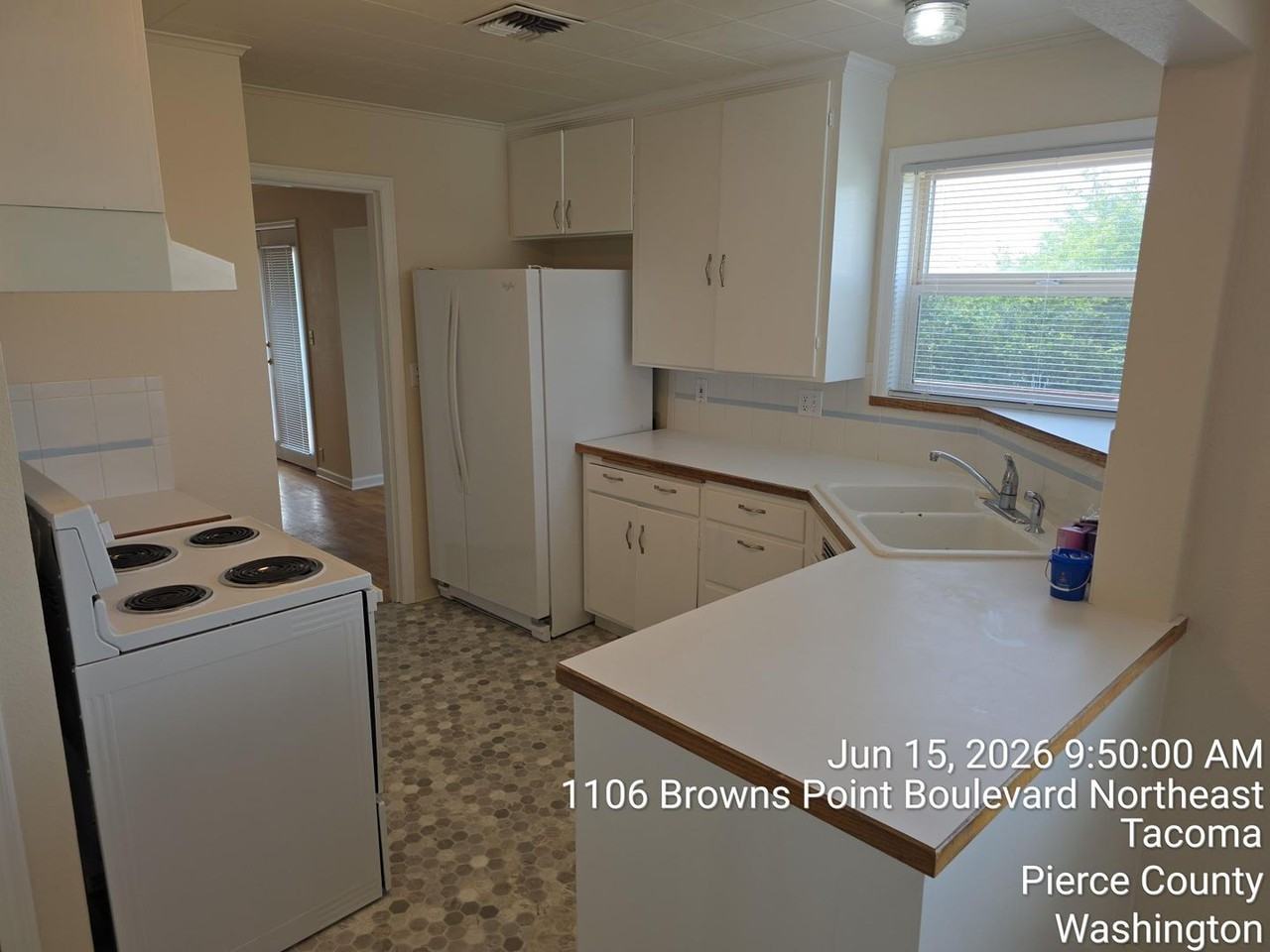 1106 Browns Point Blvd - Photo 7 of 26