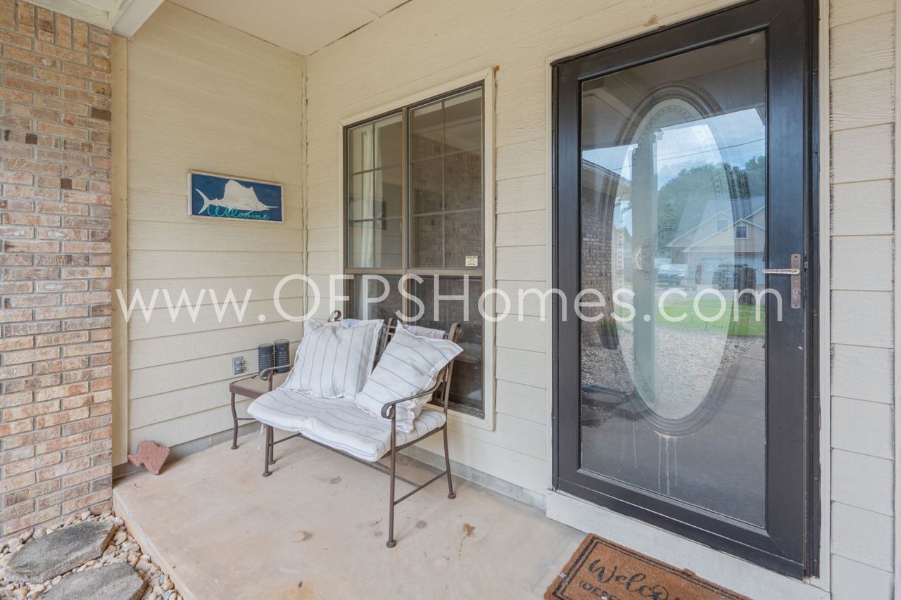 319 Sailfish Cir - Photo 4 of 35