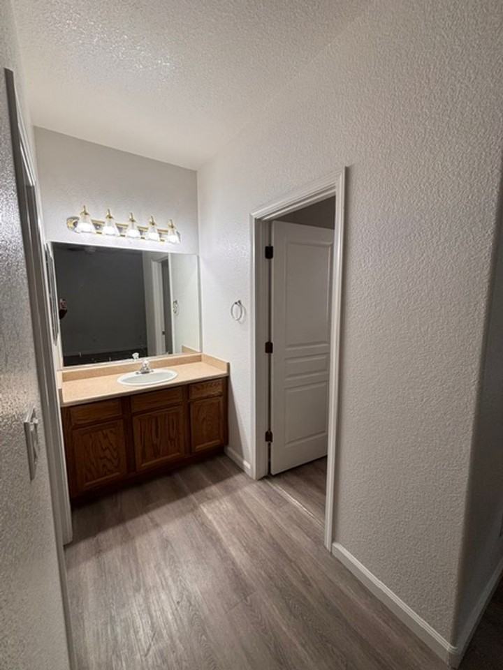 1024 Westcreek Ln - Photo 6 of 9