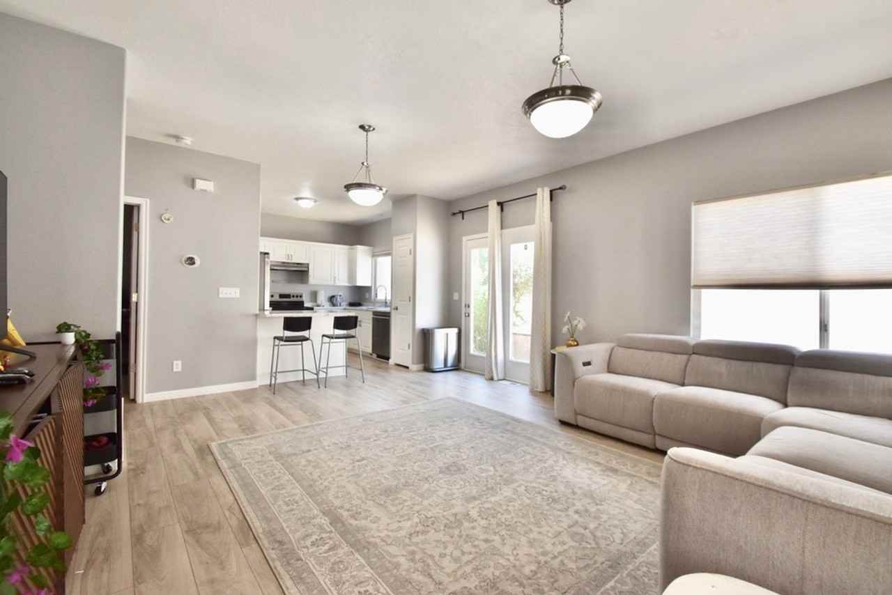 1555 W Wynview Ln - Photo 7 of 38