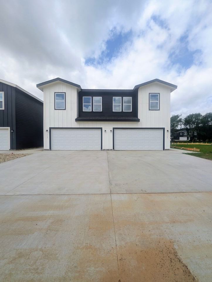 3501 E Renfro St #204