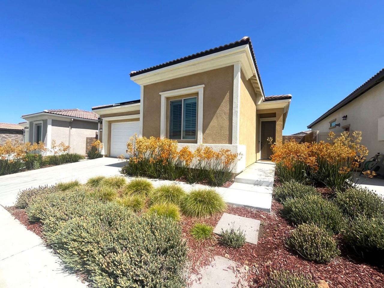 11918 Greenpeak St - Photo 3 of 34