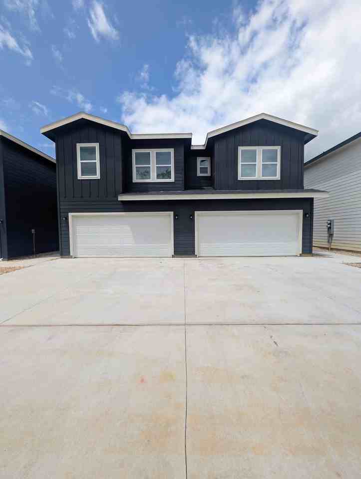 3501 E Renfro St #406