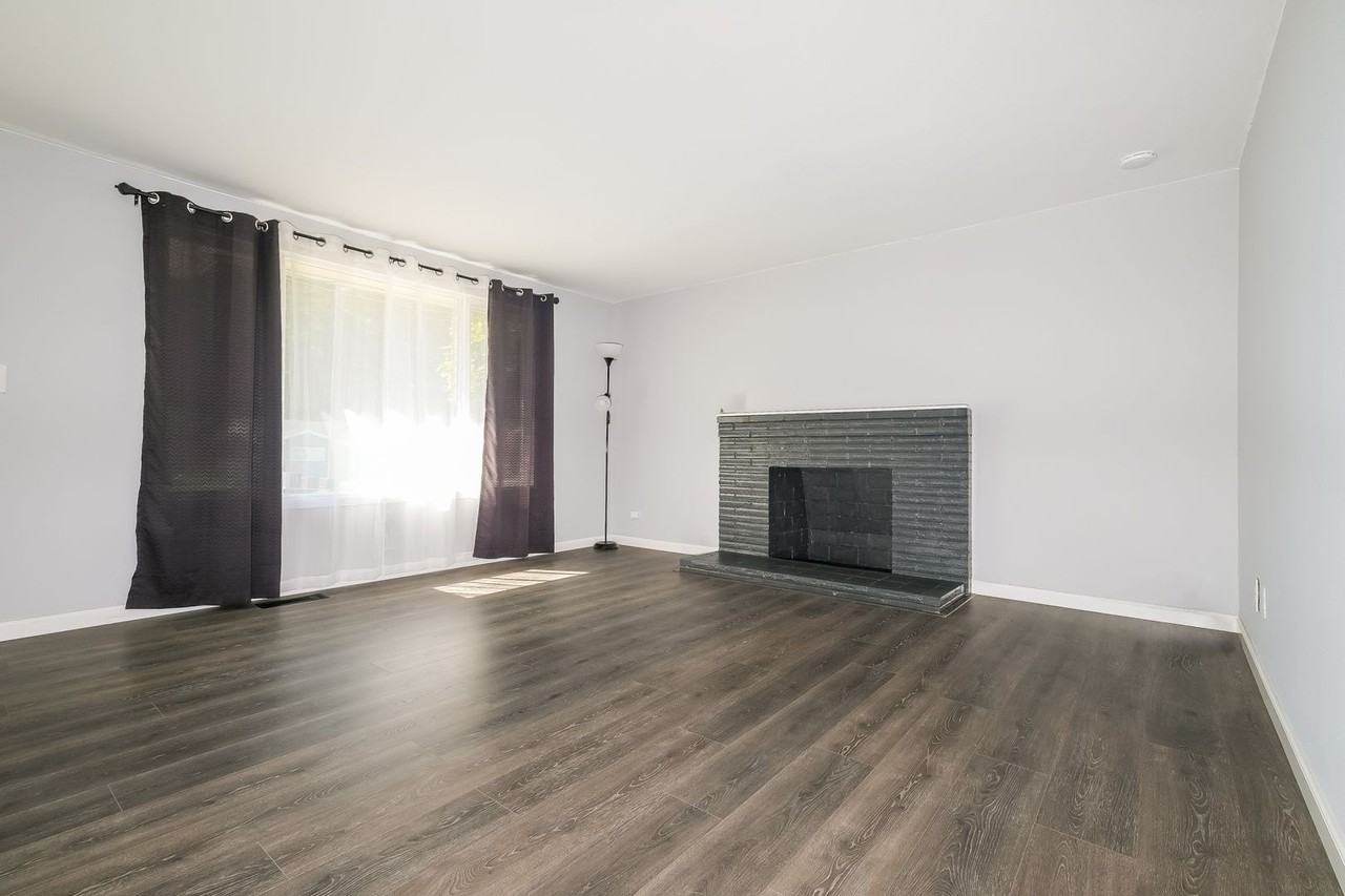 14630 3rd Ave Sw - Photo 3 of 27