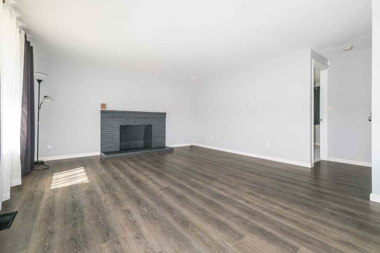 14630 3rd Ave Sw - Photo 5 of 27