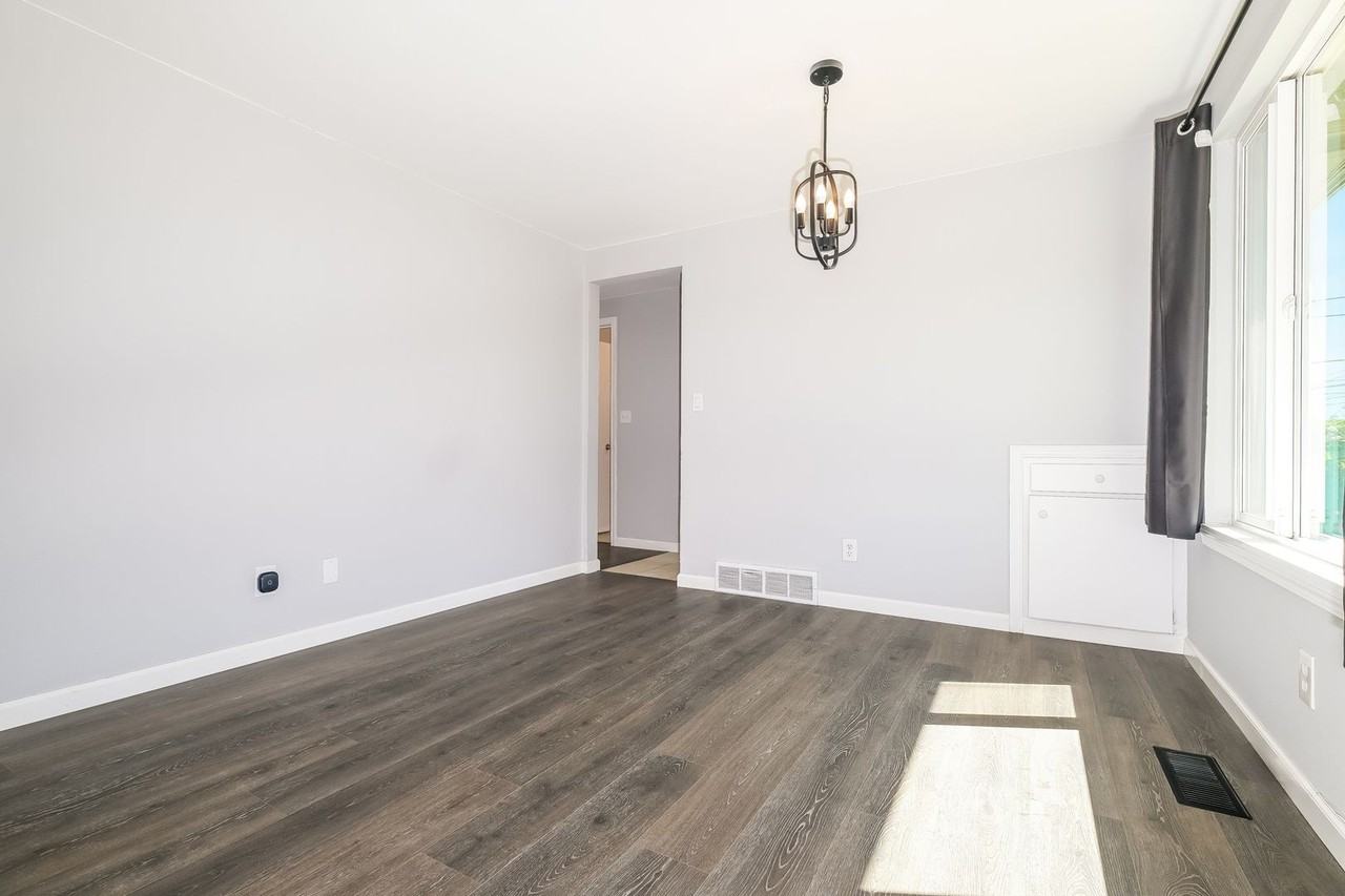 14630 3rd Ave Sw - Photo 6 of 27