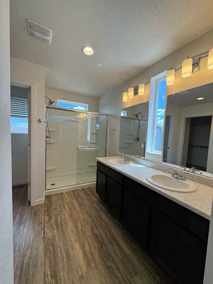 5836 Thurless Ln - Photo 7 of 31