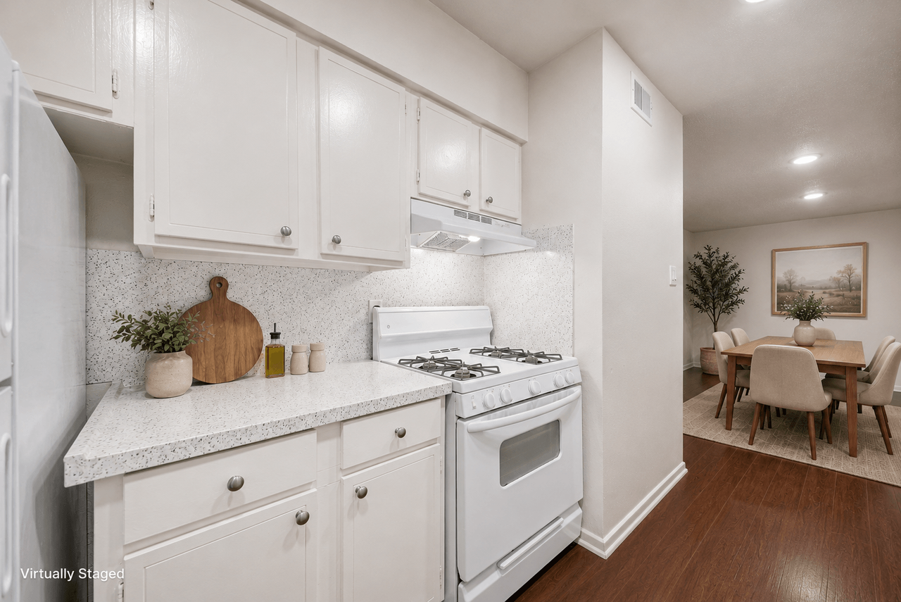 Towne Oaks II - Photo 3 of 12