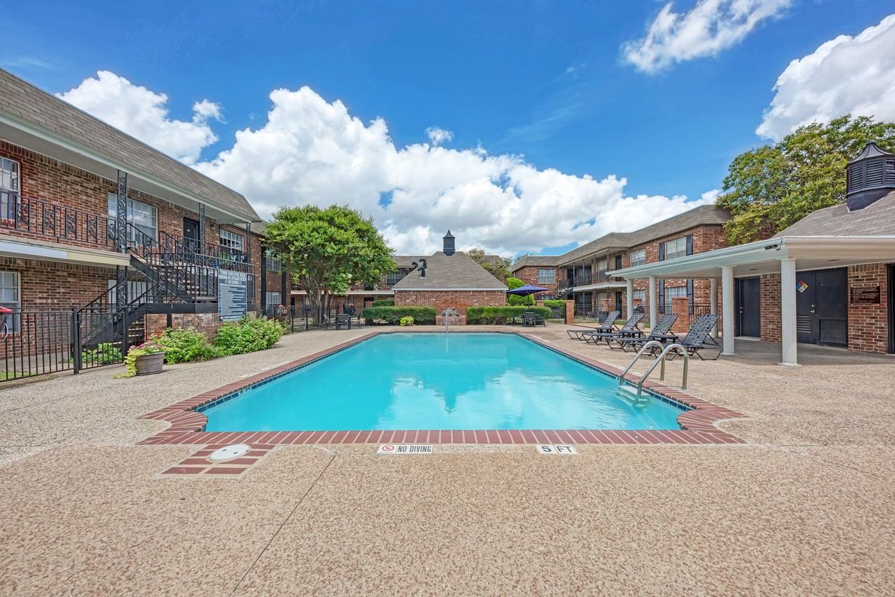 Towne Oaks II - Photo 7 of 12