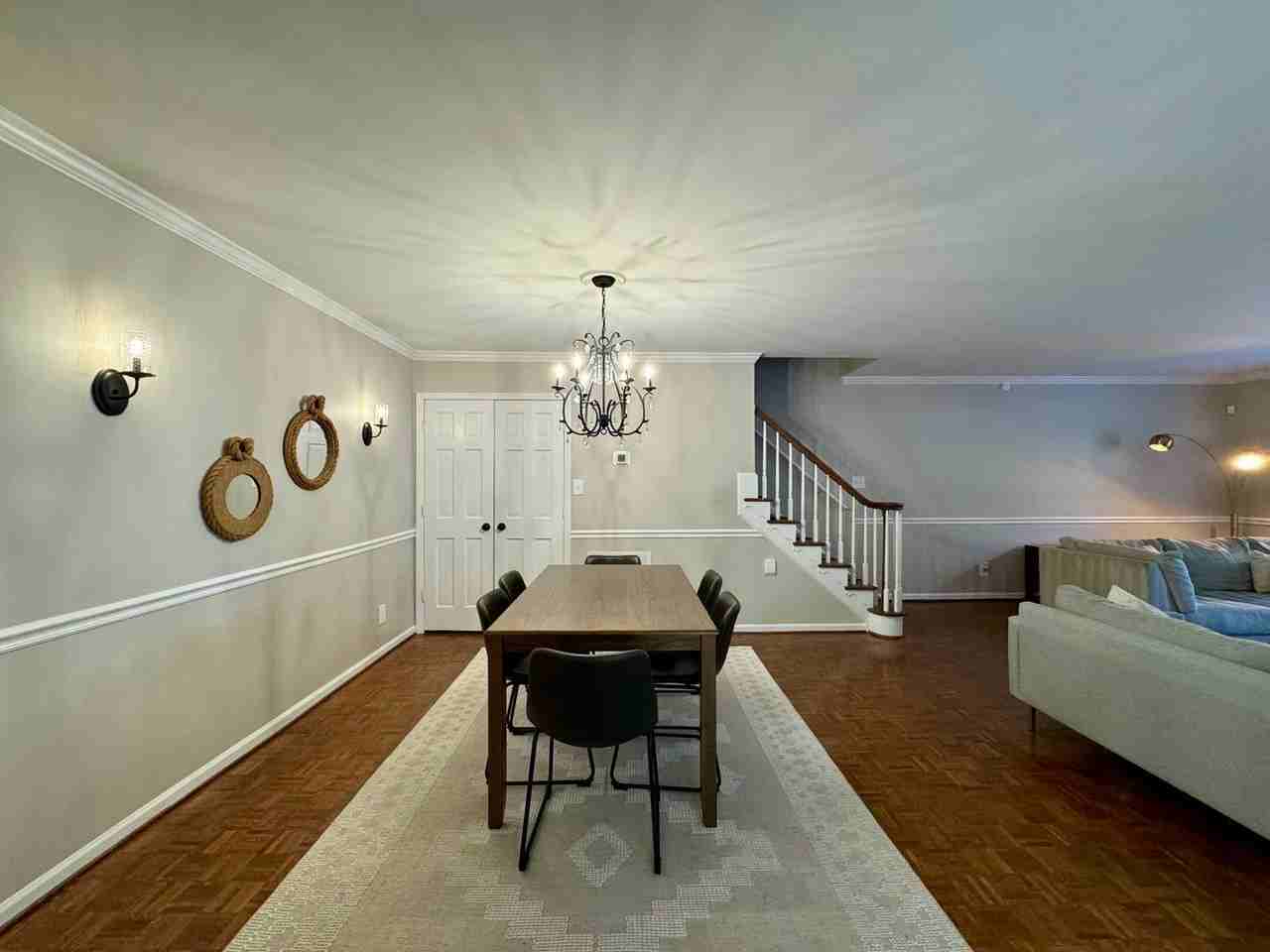 318 Mccauley St - Photo 2 of 12