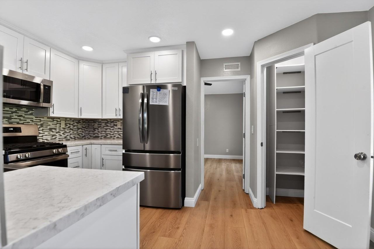 2173 Arbor Cir - Photo 6 of 50
