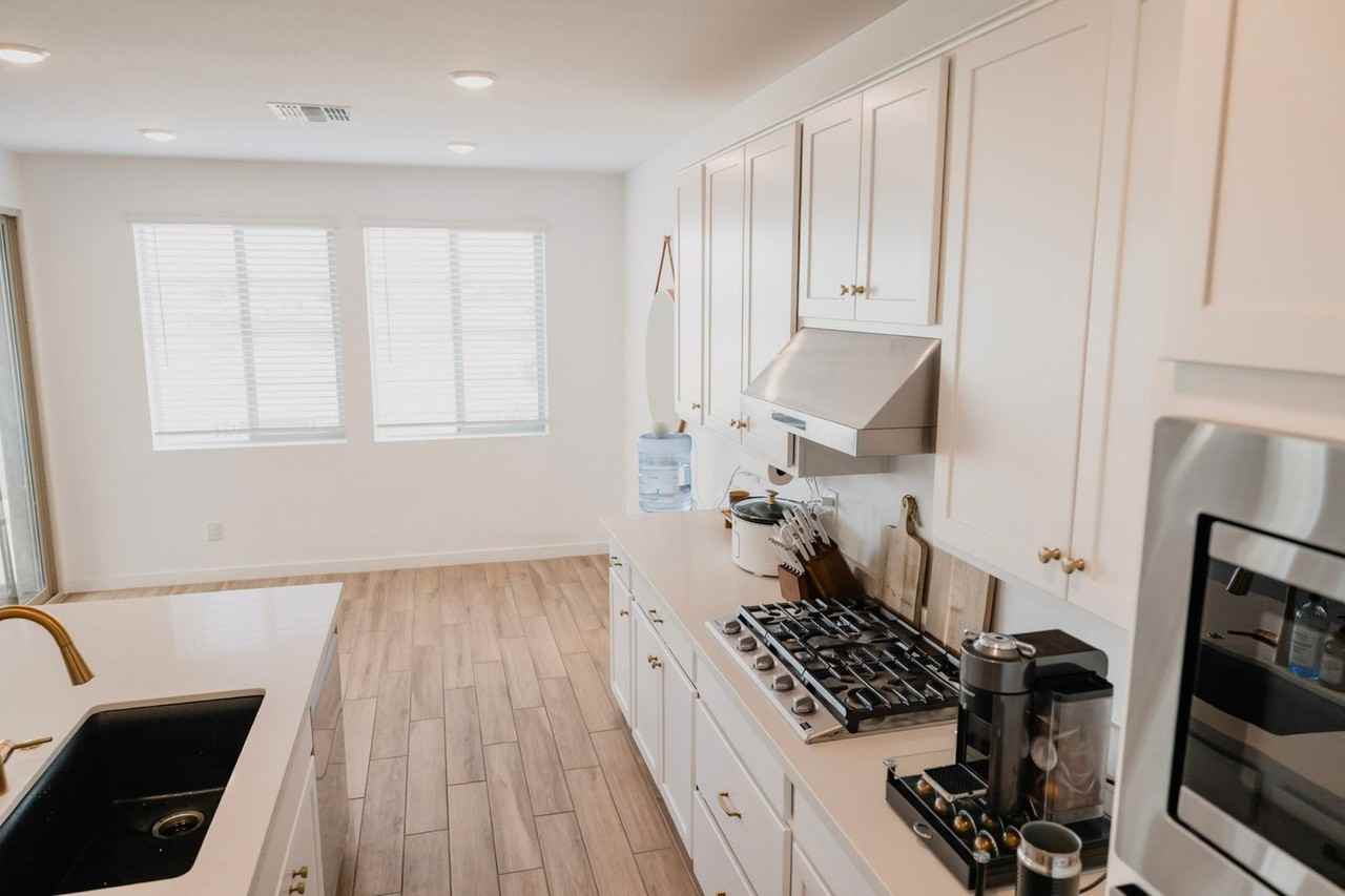9403 E Solina Ave - Photo 5 of 35