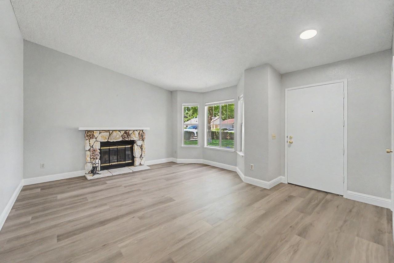 1000 Beechwood St - Photo 5 of 22