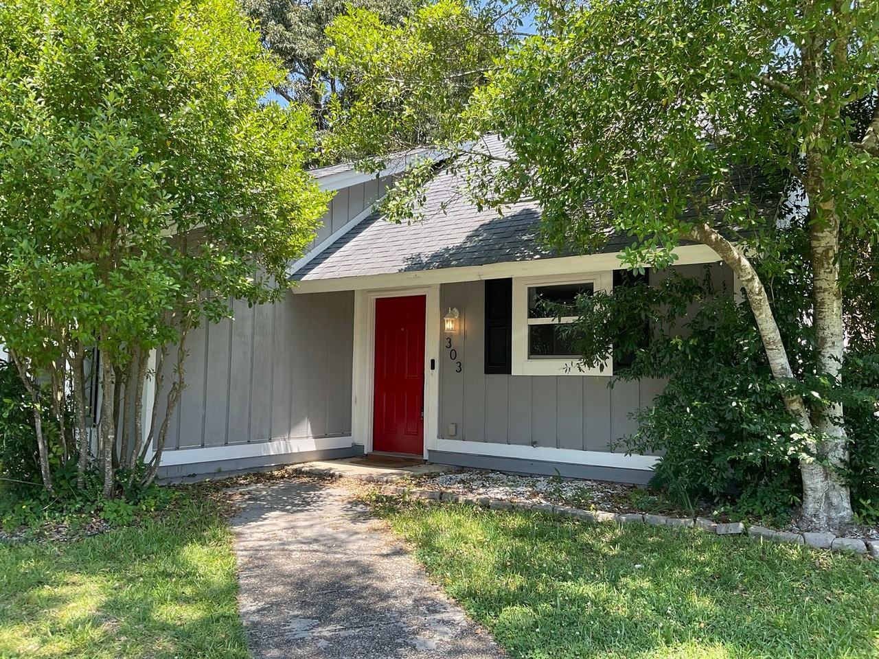303 S Willow Ln - Photo 2 of 12
