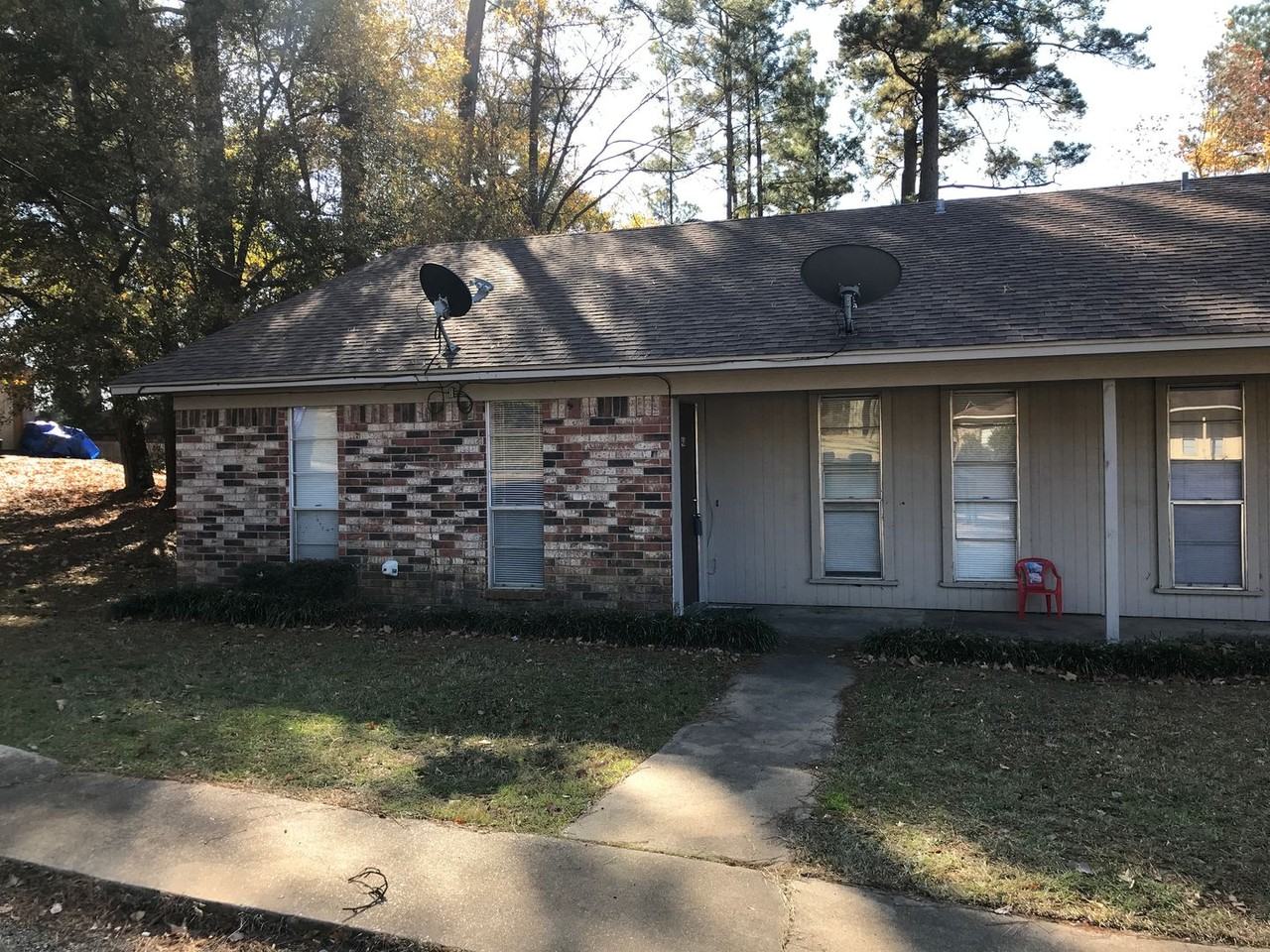4 W Broadway Ct