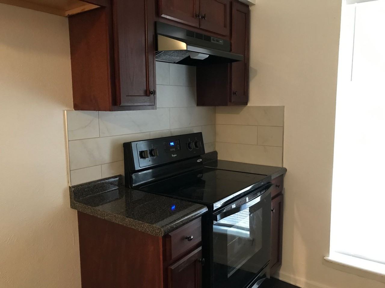 4 W Broadway Ct - Photo 2 of 9