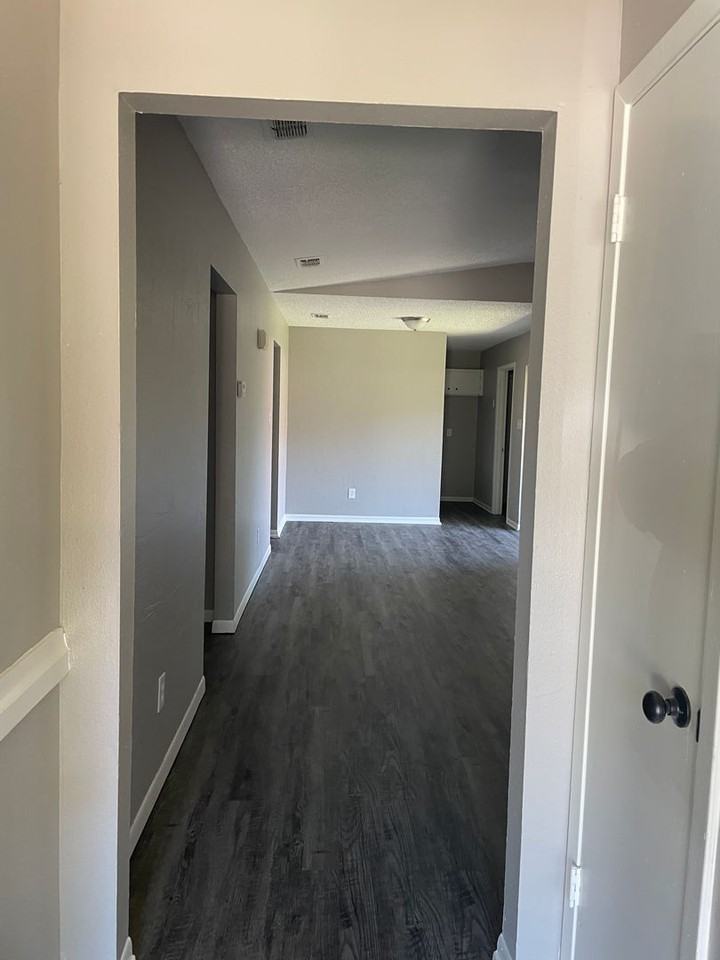 102 Cherie Ln - Photo 6 of 8