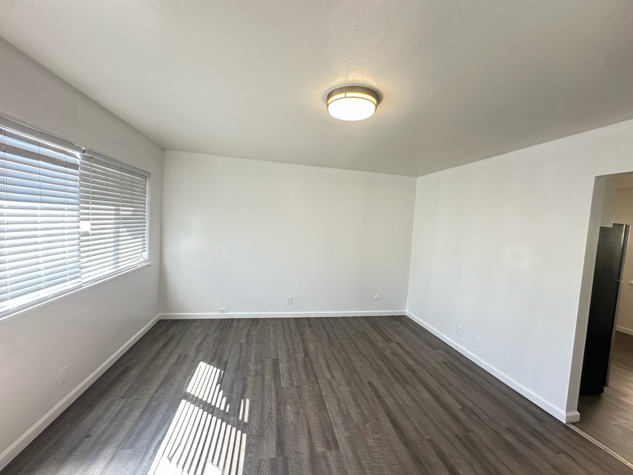 3408 68th Ave - Photo 5 of 27