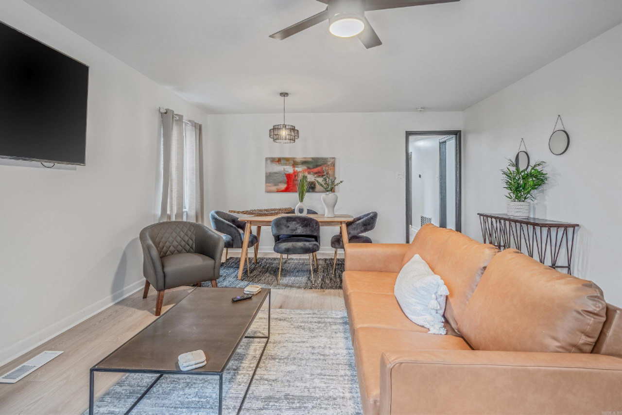 1112 N Hughes St - Photo 3 of 17