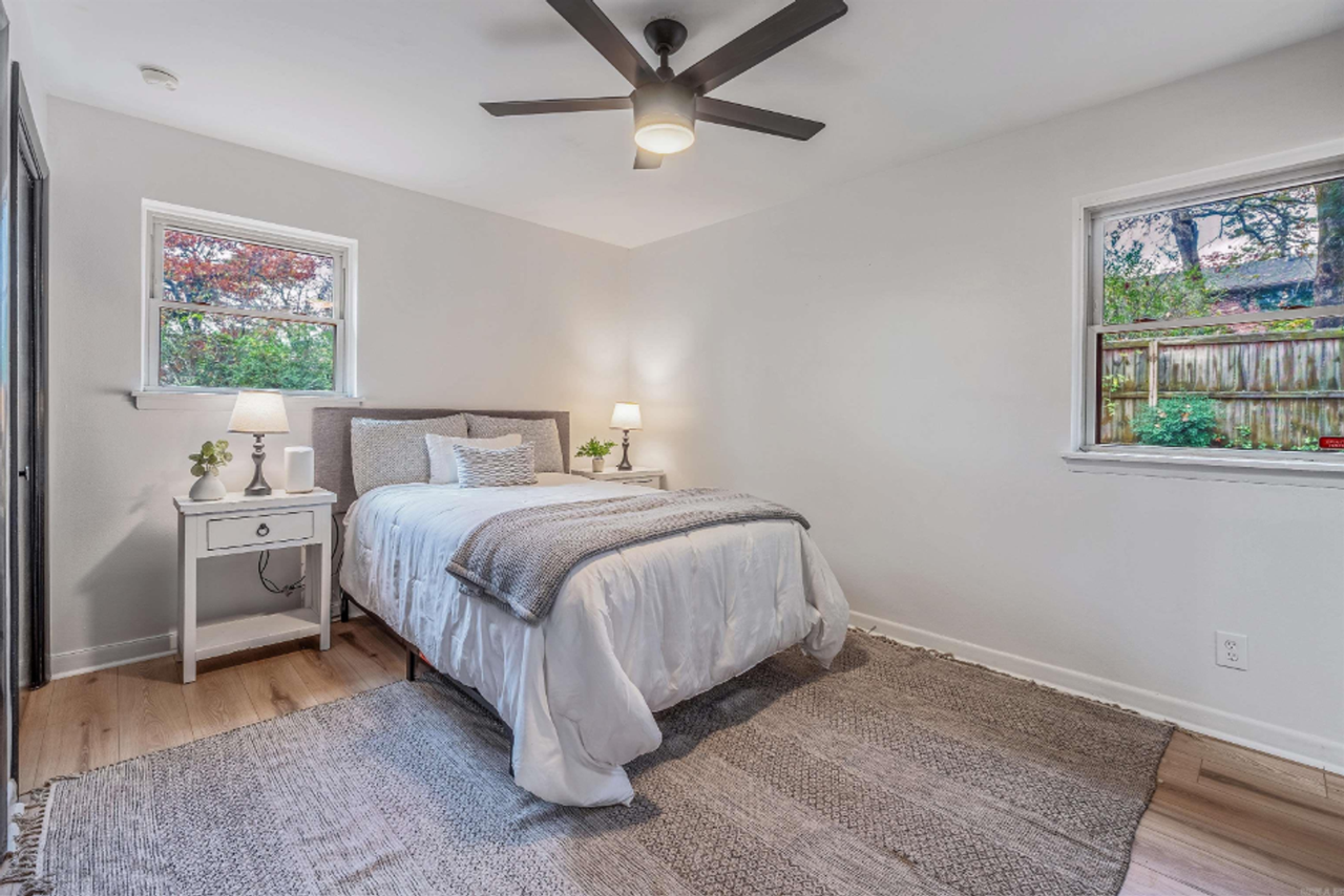 1112 N Hughes St - Photo 7 of 17