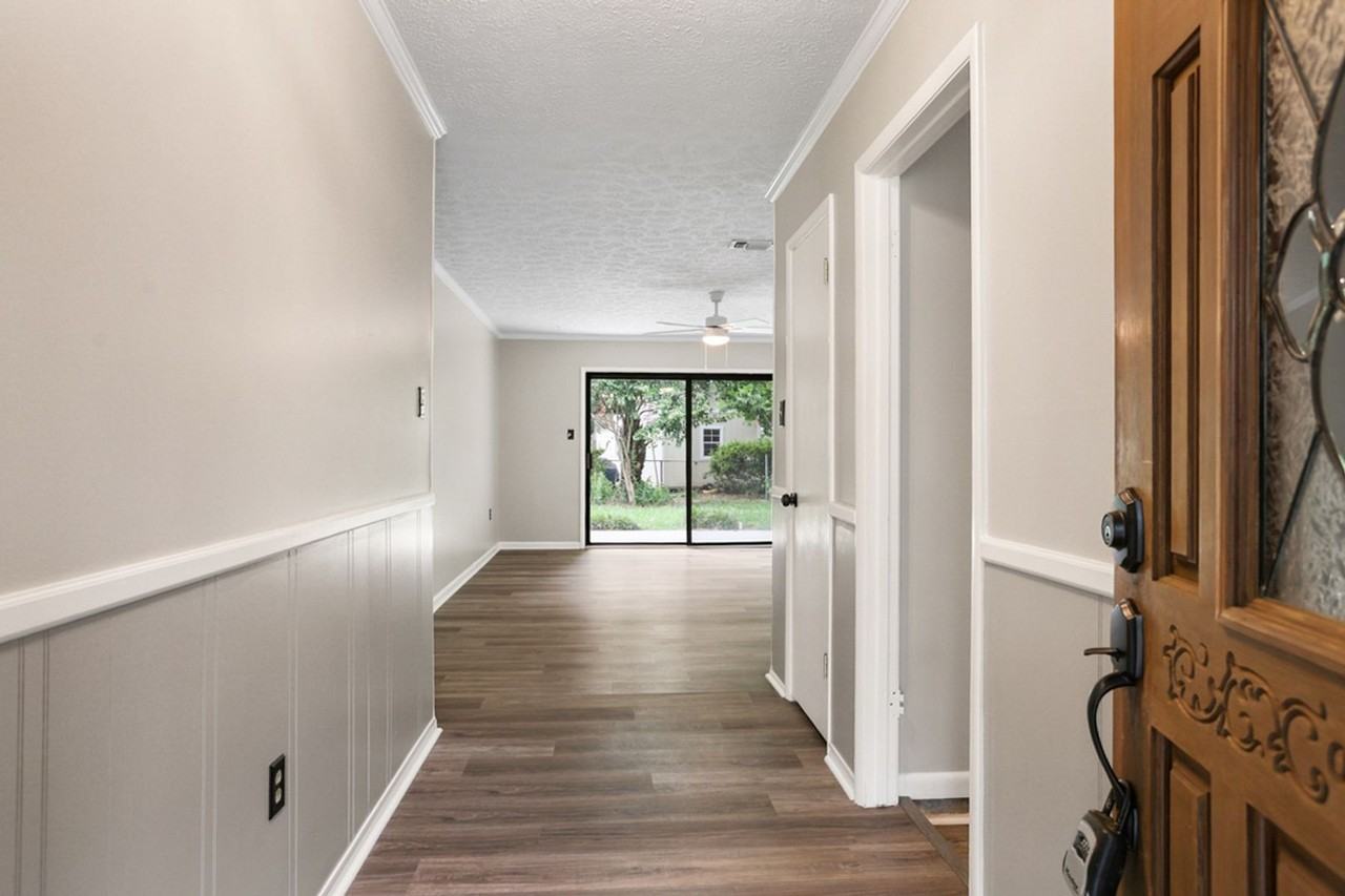 3 Oxford Ct - Photo 4 of 29