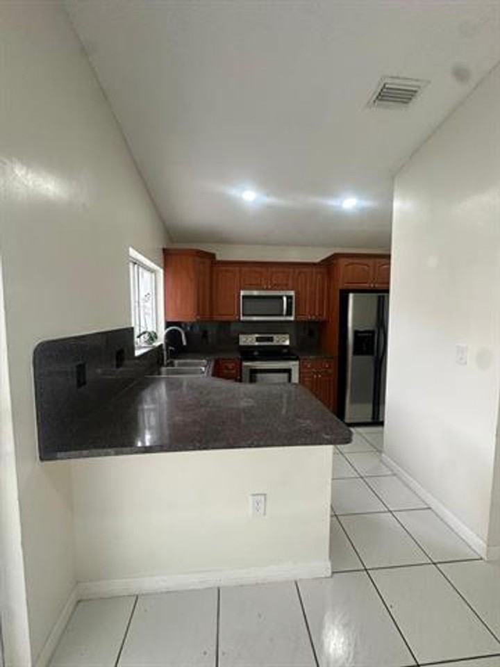 9316 Nw 121st St #51 - Photo 3 of 8