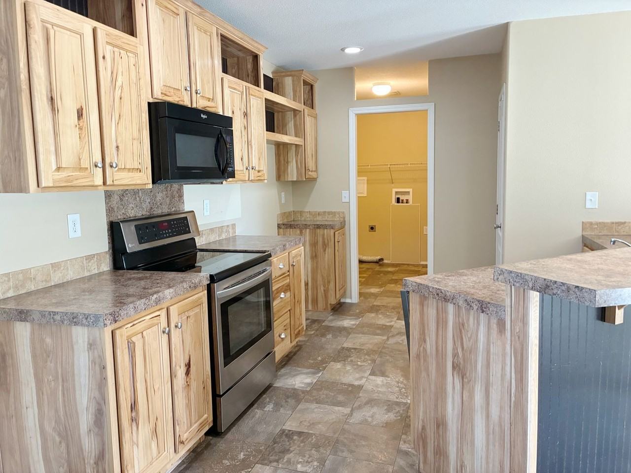 2203 N Travis Way - Photo 4 of 23