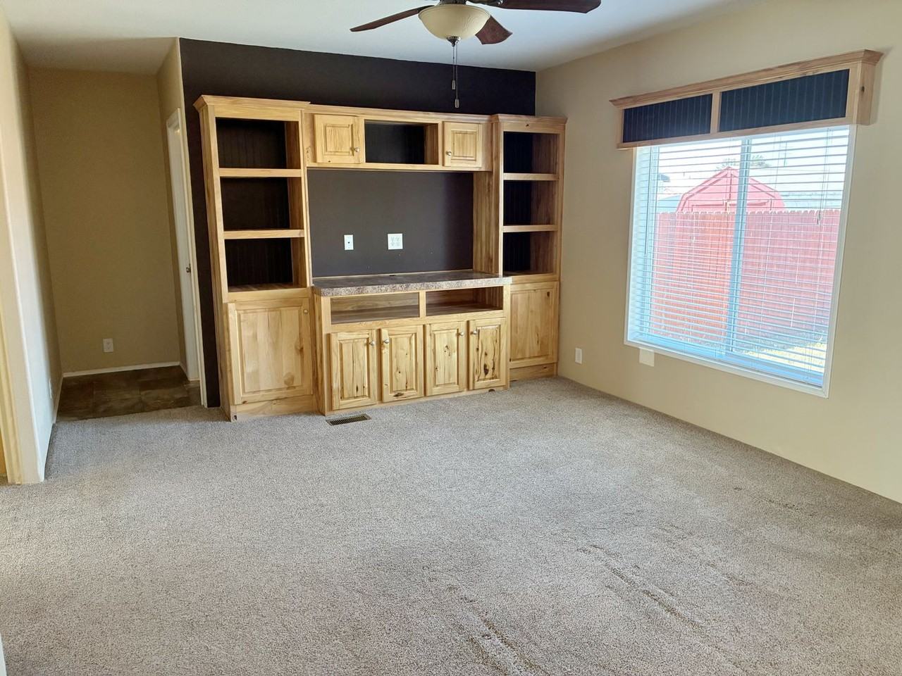 2203 N Travis Way - Photo 7 of 23