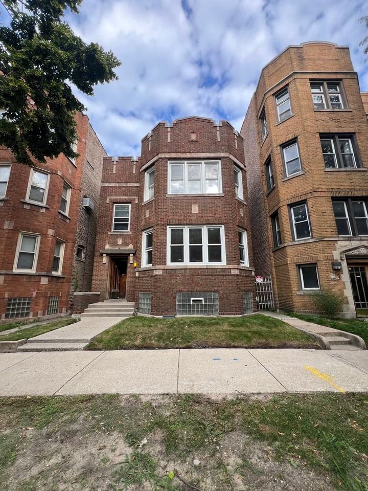 6937 S Merrill Ave - Photo 2 of 33