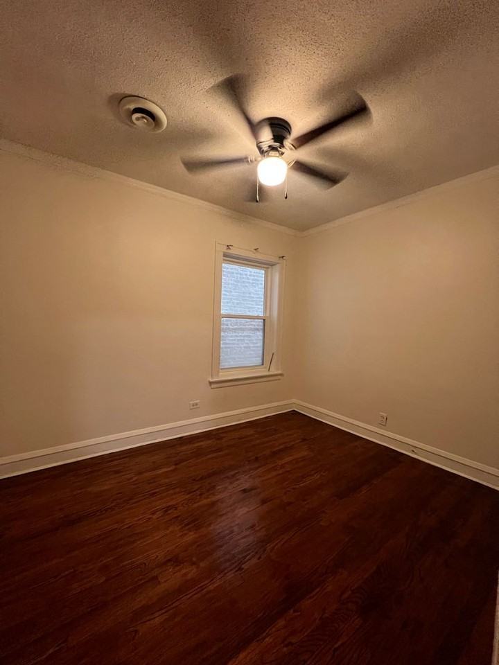 6937 S Merrill Ave - Photo 7 of 33