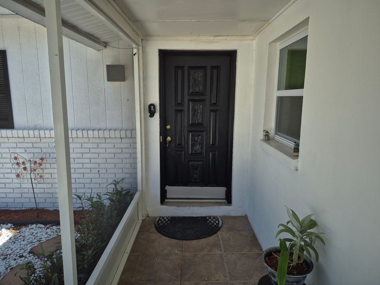 7709 W Hanna - Photo 2 of 31