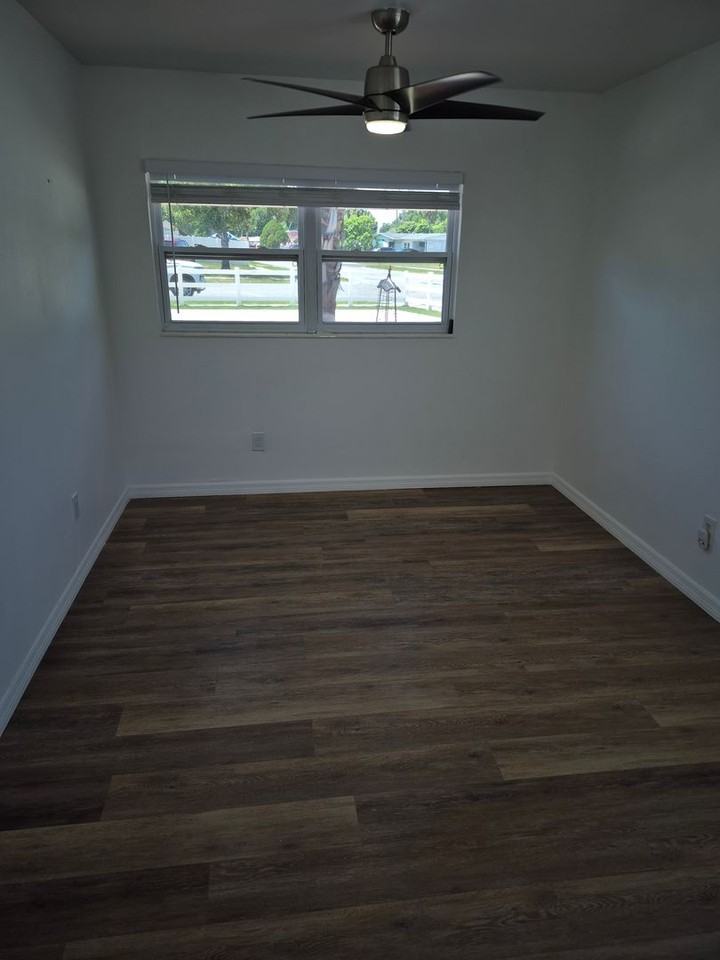 7709 W Hanna - Photo 7 of 31