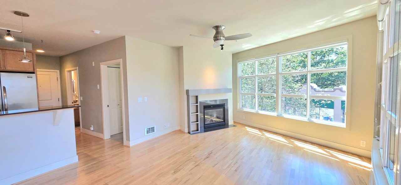410 Ne 70th St #201 - Photo 3 of 10