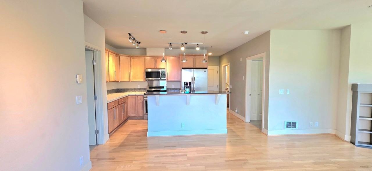 410 Ne 70th St #201 - Photo 4 of 10