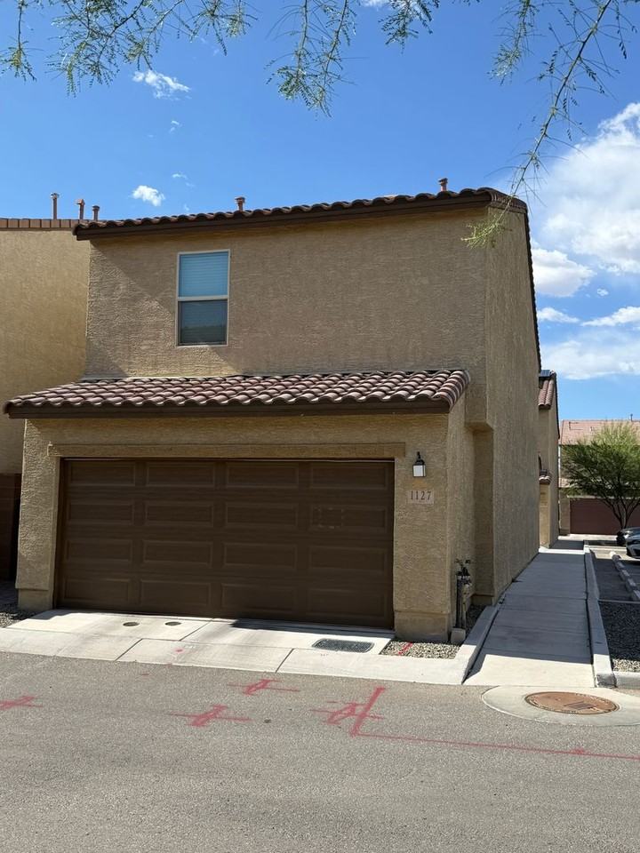 1127 E Descent St - Photo 2 of 30