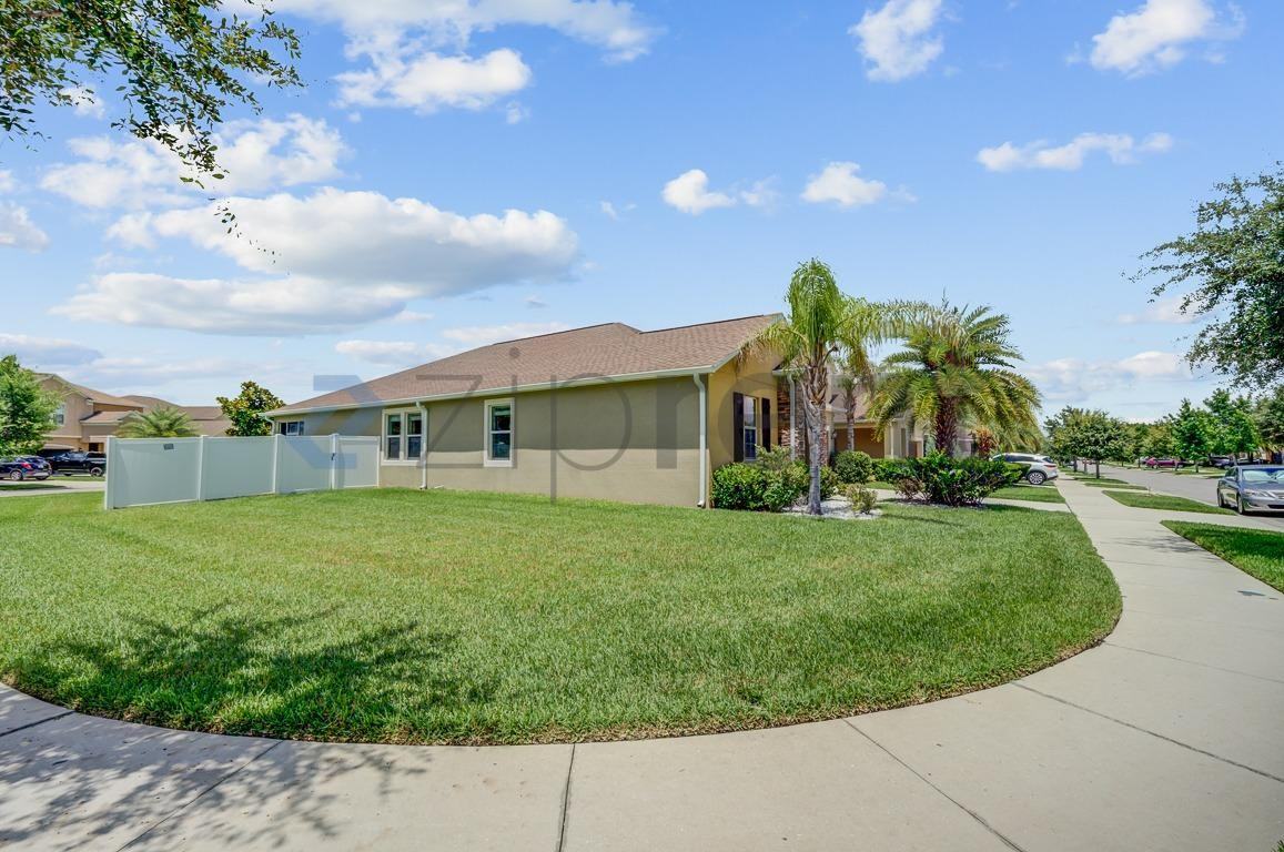 11729 Winterset Cove Dr - Photo 4 of 26