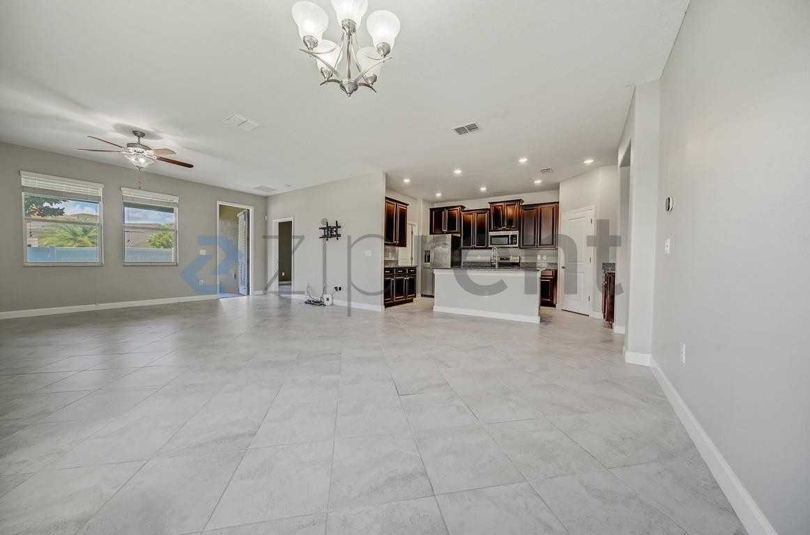 11729 Winterset Cove Dr - Photo 6 of 26