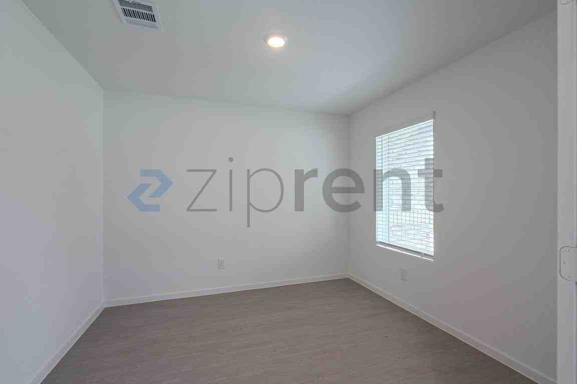 3606 Atlas Point Ln - Photo 7 of 24