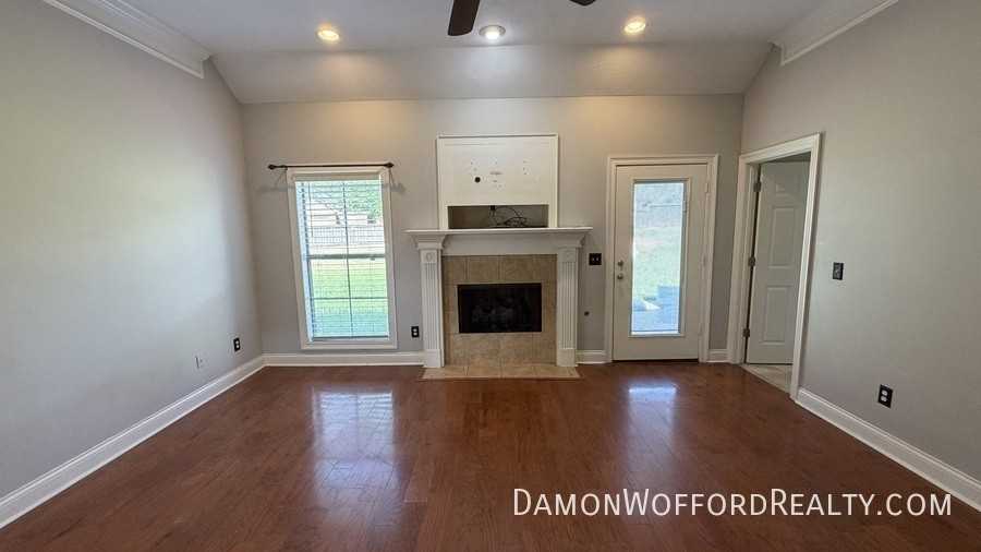 105 Laurel Ridge Rd - Photo 3 of 16