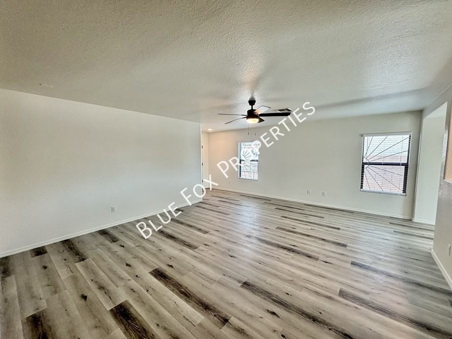 5369 S Waterloo Ln - Photo 4 of 23