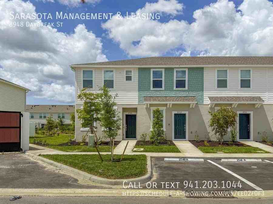8948 Daybreak St - Photo 2 of 24
