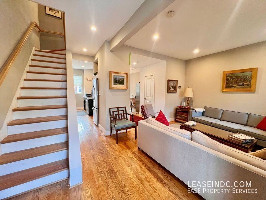 624 Lamont St Nw - Photo 4 of 35