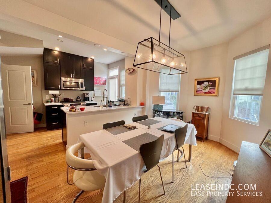624 Lamont St Nw - Photo 7 of 35