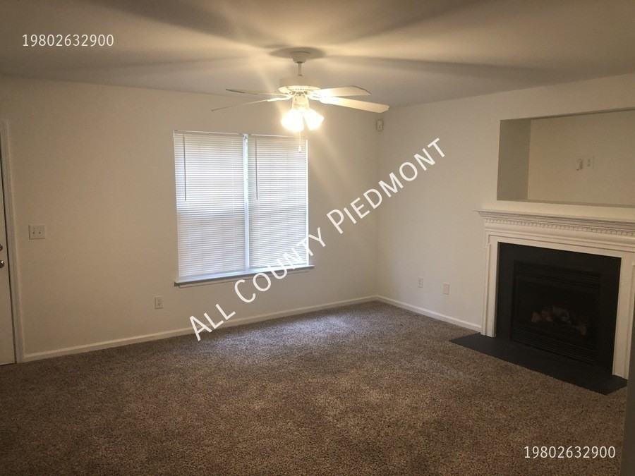 4808 Delprado Cir - Photo 2 of 12