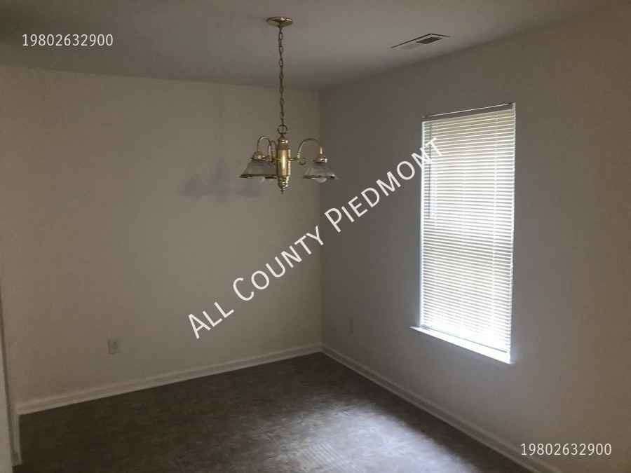 4808 Delprado Cir - Photo 4 of 12